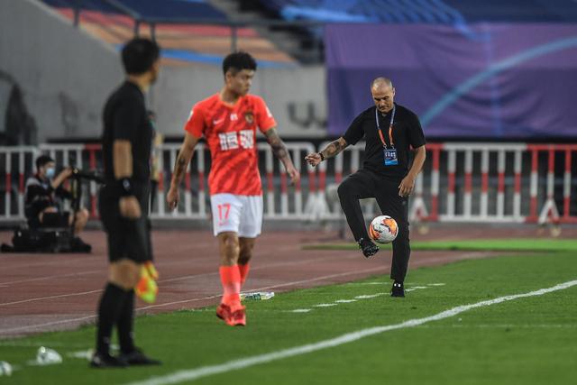 亚马尔上赛季踢50场仅伤缺1场 本赛季已2次受伤