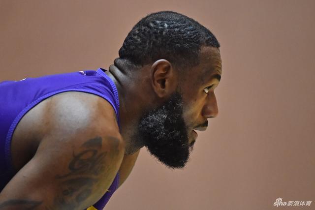 胡金秋19分赵继伟17分4助 广厦力克辽宁4连胜